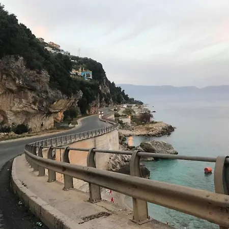 شقة B&e فلورا